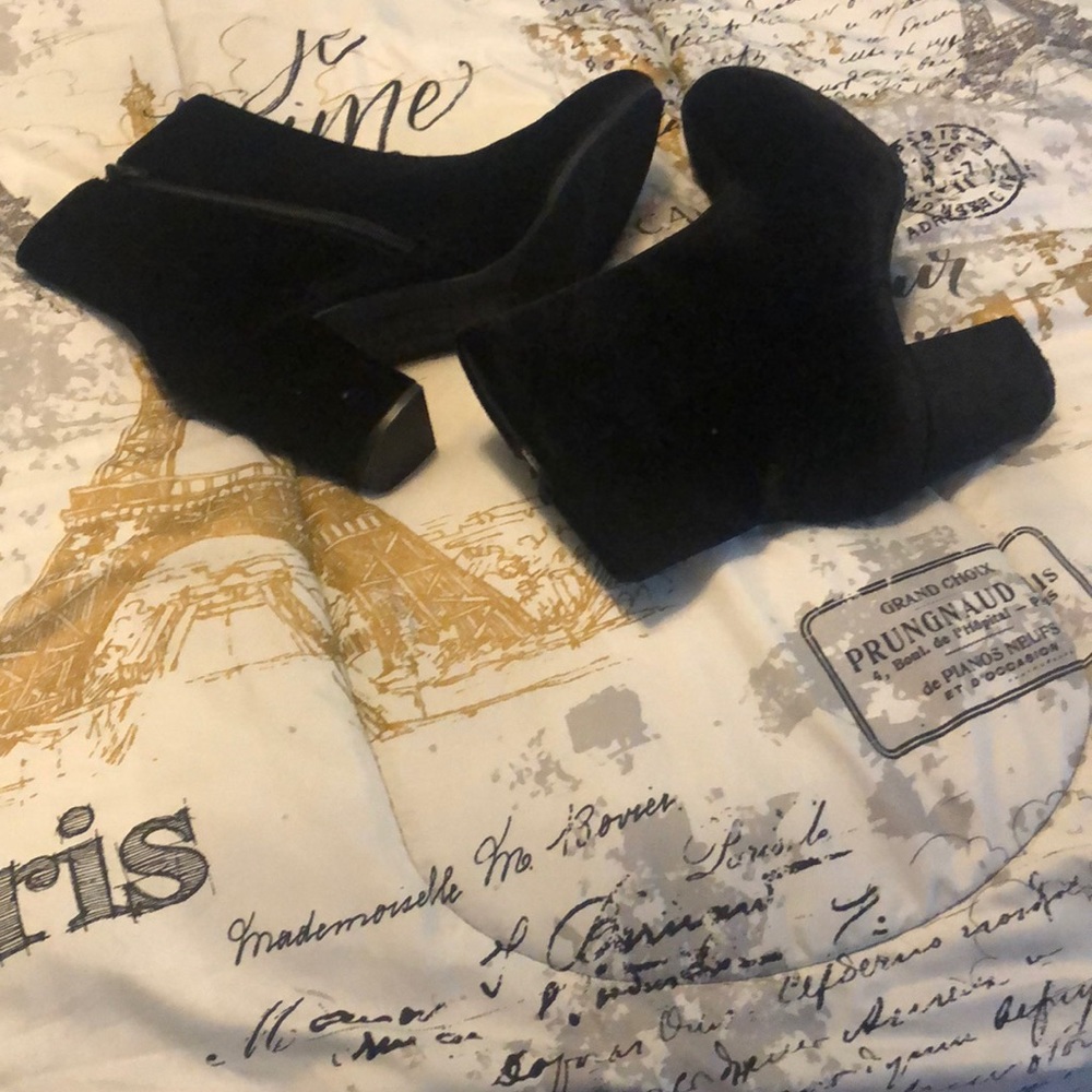Black Boots